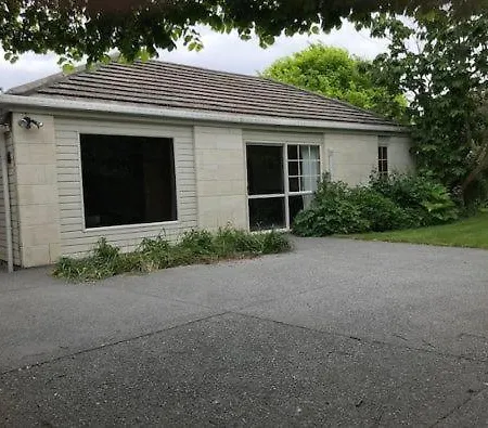 Ngapuna Cottage